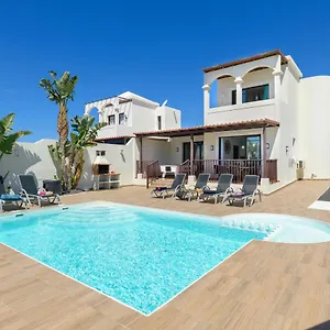 Aguamarina Piscina Climatizada , Playa Blanca (Lanzarote) España